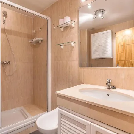 Apartment Monte Gorbea Mumu 4 E *